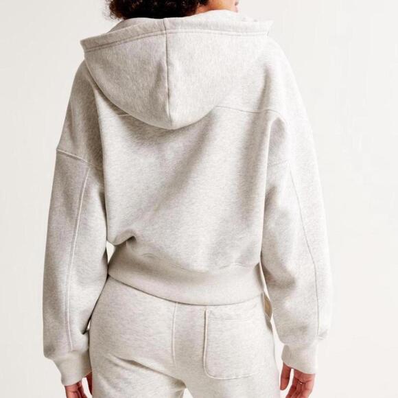 abercrombie sunday half zip so so soft and never worn! - Picture 3 of 3